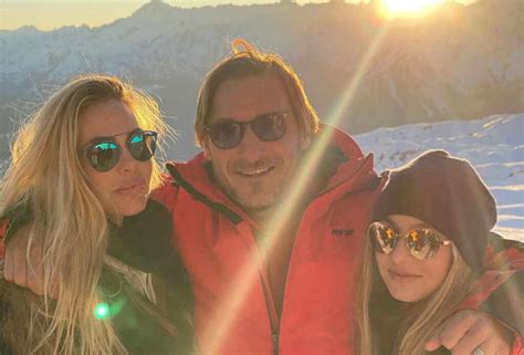 Totti e Ilary Blasi regalano macchina alla figlia Chanel  